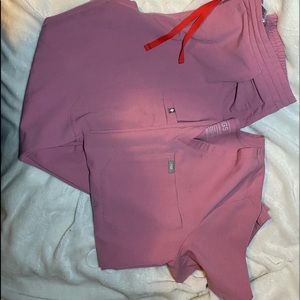 Selling chalk pink FIGS scrubs SET… Large top, Large Tall bottoms…